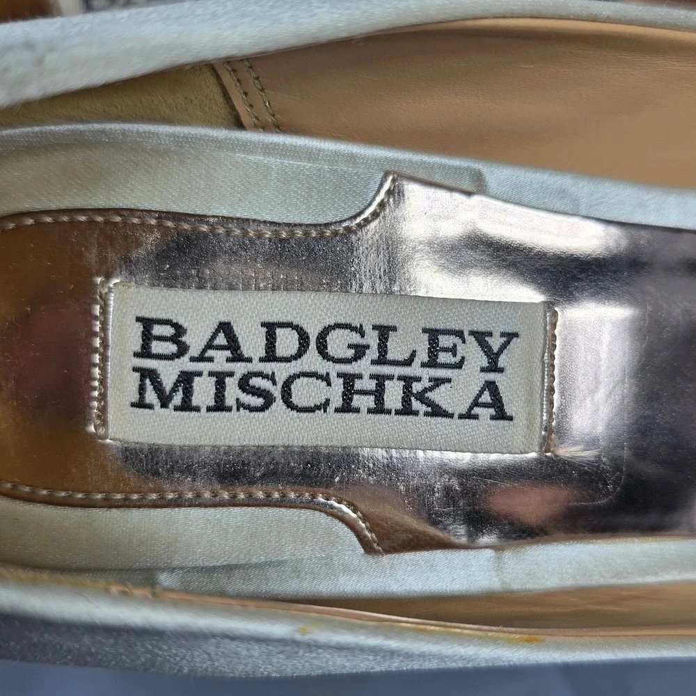 Badgley Mischka Peep Toe Heels Woman 8M Cream Rhinestone Embellished Pumps Shoes